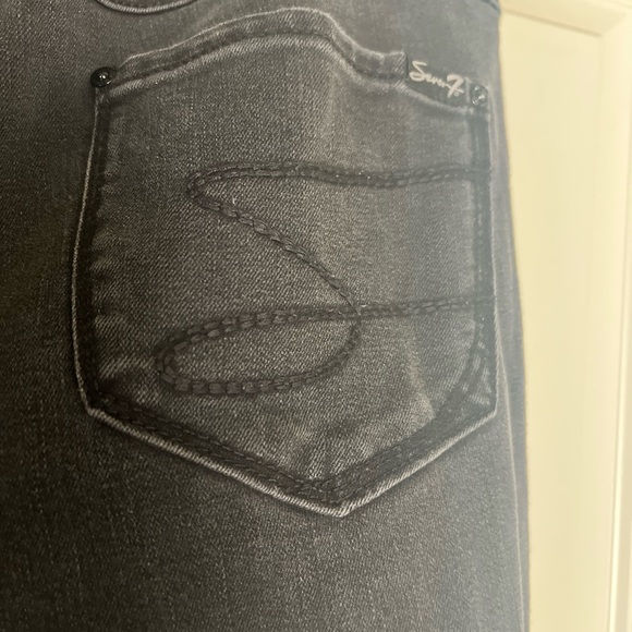 Seven for all mankind black ripped tummyless high rise jeans size 16 - Picture 9 of 9